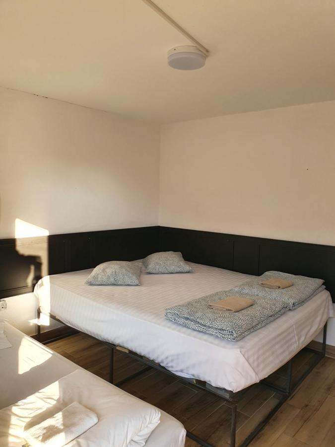 Nord Poshtel Ostello Bucarest Esterno foto