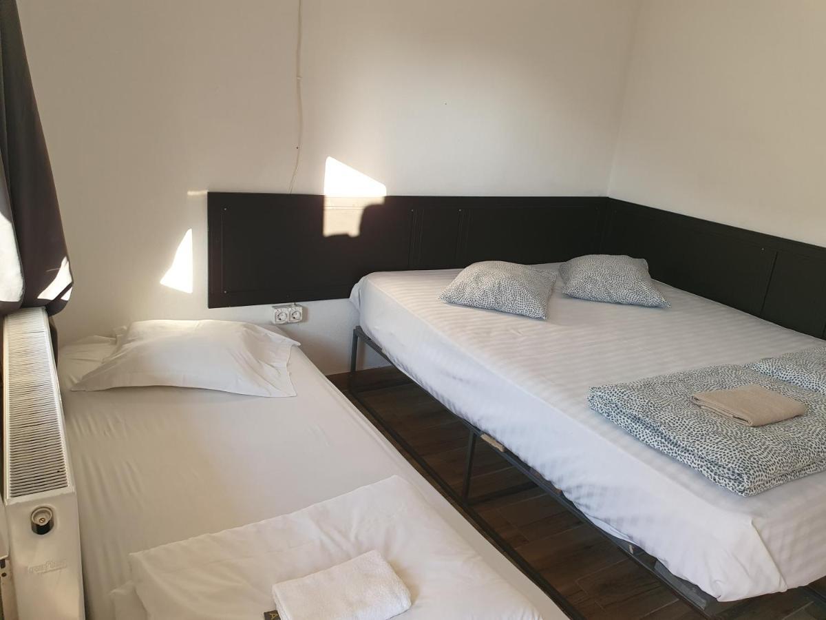 Nord Poshtel Ostello Bucarest Esterno foto